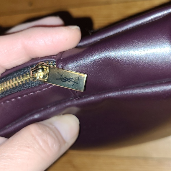 YSL BEAUTE BAG-NWOT. - Picture 8 of 11